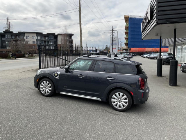  2021 MINI Cooper Countryman Cooper SE in Cars & Trucks in Delta/Surrey/Langley - Image 2