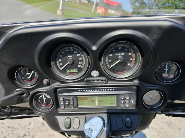 2008 Harley-Davidson Electra Glide in Street, Cruisers & Choppers in Peterborough - Image 7