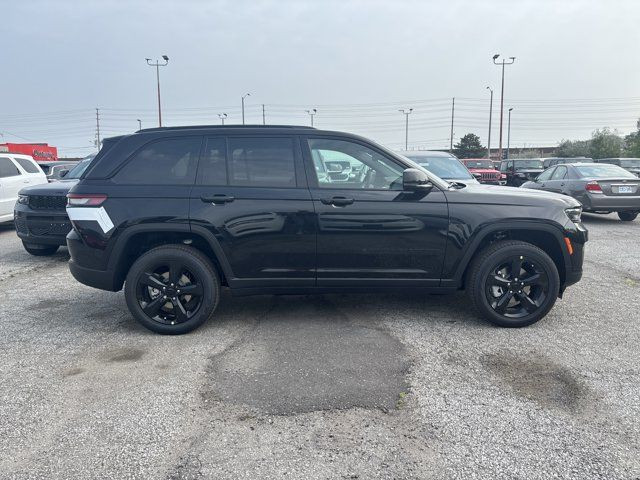 2025 Jeep Grand Cherokee Limited in Cars & Trucks in Mississauga / Peel Region - Image 4