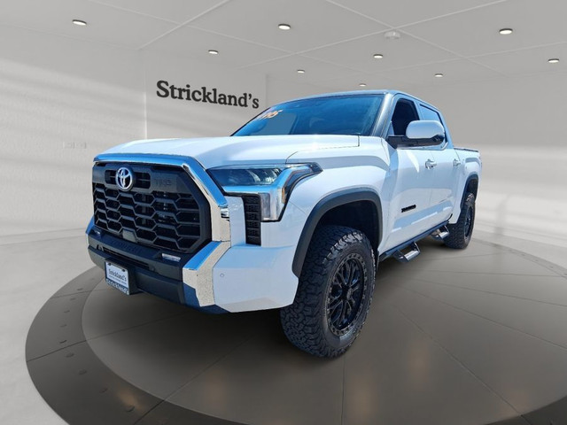 2025 TOYOTA TUNDRA 4X4 CREWMAX SR in Cars & Trucks in Stratford
