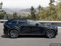 Experience the blend of performance and practicality in this 2025 Mazda CX-70 MHEV GS-L. With only 3... (image 6)