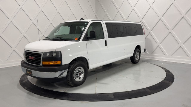 2024 GMC Savana 3500 LT LT| 15 PASSENGER| 6.6L V8 in Cars & Trucks in Markham / York Region - Image 4