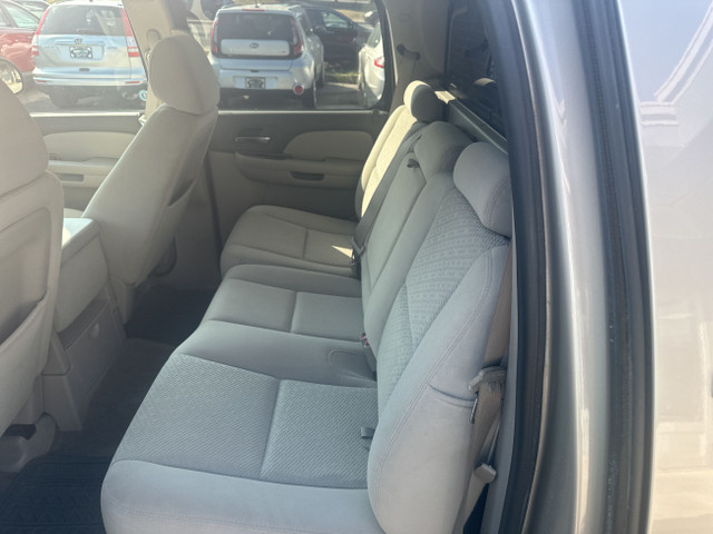 2008 Chevrolet Avalanche 2WD Crew Cab LS in Cars & Trucks in Mississauga / Peel Region - Image 4