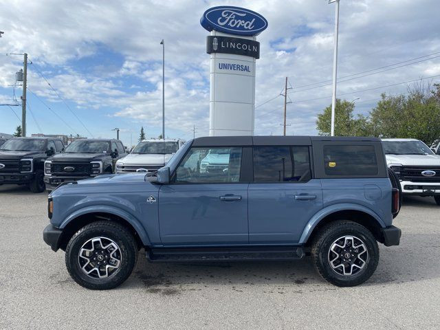 2025 Ford Bronco Outer Banks 4 Door 4X4 W/CARBONIZED GREY in Cars & Trucks in Calgary - Image 3