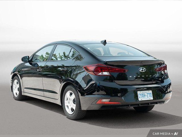 2020 Hyundai Elantra Preferred | Car Play | Heated Steering in Cars & Trucks in Hamilton - Image 3