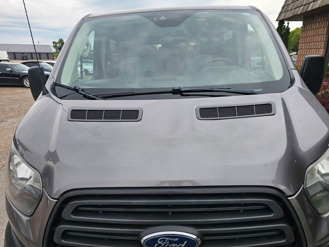 2015 Ford Transit T-350 148 Low Roof XL, 12 Passenger in Cars & Trucks in Chatham-Kent - Image 4