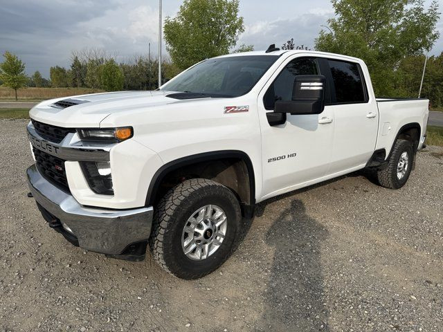 2021 CHEVROLET SILVERADO 2500 LT - HEATED SEATS HEATED WHEEL in Cars & Trucks in Calgary