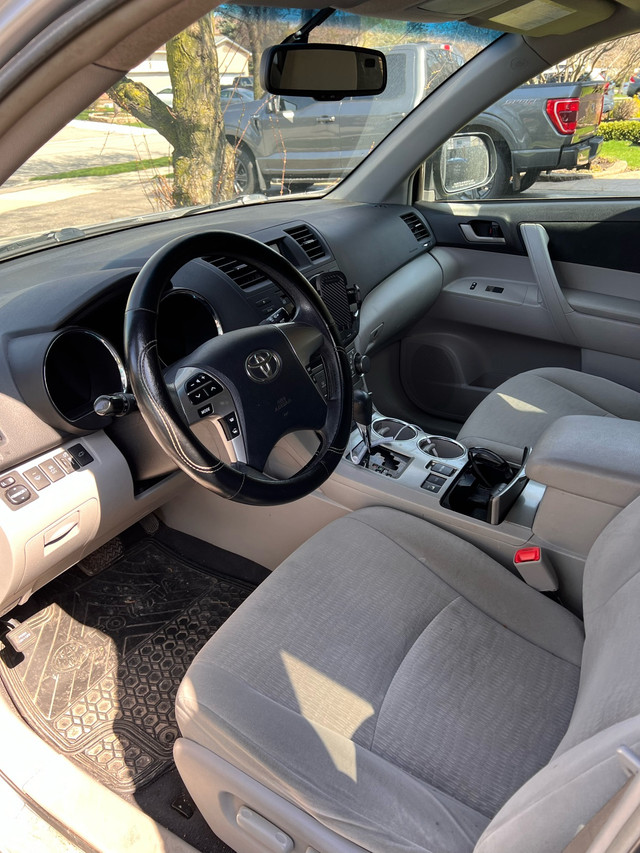 2011 Toyota Highlander Basic in Cars & Trucks in Mississauga / Peel Region