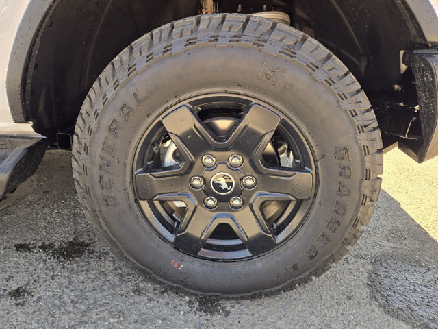 2025 Ford Bronco OUTER BANKS | BLACK APP PKG | 360 CAM | G.O.A.T in Cars & Trucks in Calgary - Image 4