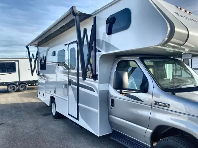 2022 Adventurer LP Class C Adventurer 24DS in RVs & Motorhomes in Prince George - Image 5