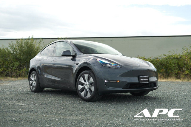 2023 Tesla Model Y in Cars & Trucks in Delta/Surrey/Langley