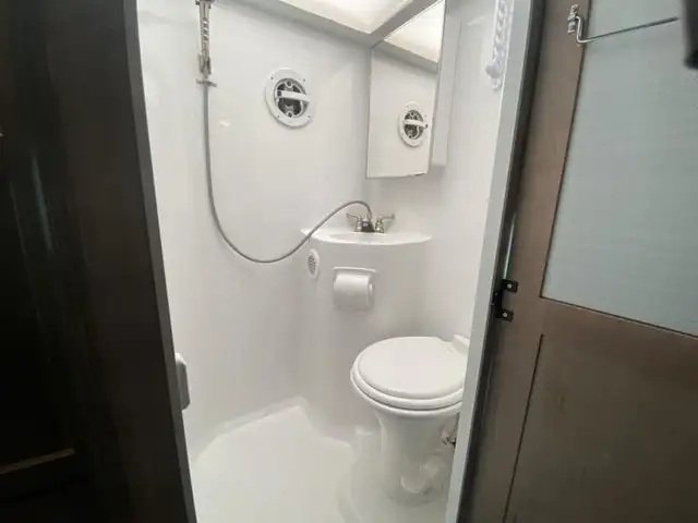 2022 Adventurer LP Class C Adventurer 19RD in RVs & Motorhomes in Edmonton - Image 23