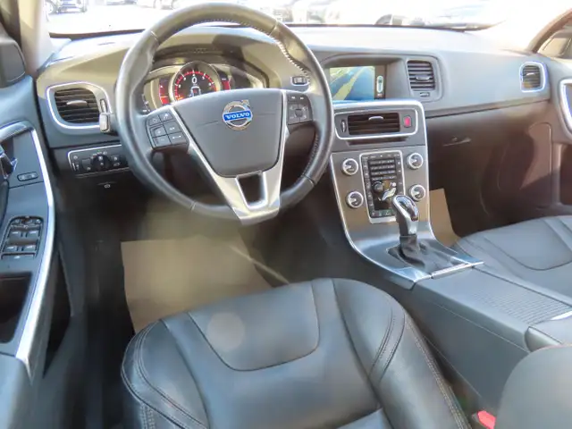 2016 Volvo V60 Cross Country T5 PREMIER PKG AWD - WAGON - LEATHE in Cars & Trucks in Oakville / Halton Region - Image 18