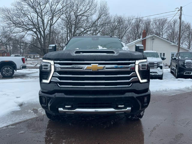  2024 Chevrolet SILVERADO 2500HD 4WD Crew Cab 159 High Country!  in Cars & Trucks in Moncton - Image 2
