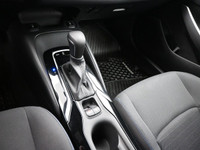 The 2021 Toyota Corolla SE offers a dynamic driving experience in a compact sedan package. It delive... (image 8)