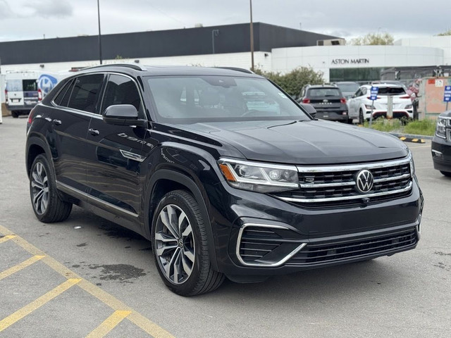2021 Volkswagen Atlas Cross Sport EXECLINE R LINE w/ TOP MODEL / in Cars & Trucks in Calgary - Image 3