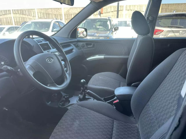 2008 KIA Sportage LX / 4 CYLINDRES / MANUEL / dans Autos et camions  à Ville de Montréal - Image 3