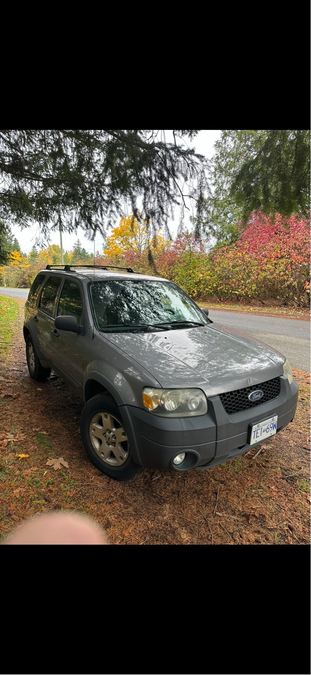 2007 Ford Escape XLT in Cars & Trucks in Victoria