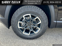 Meet the brand new Black Chevrolet Equinox AWD ACTIV, designed to provide an exceptional driving exp... (image 3)