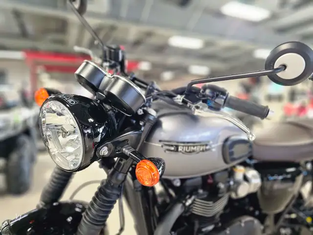 2024 Triumph BONNEVILLE T120 BLACK in Street, Cruisers & Choppers in Grande Prairie - Image 6