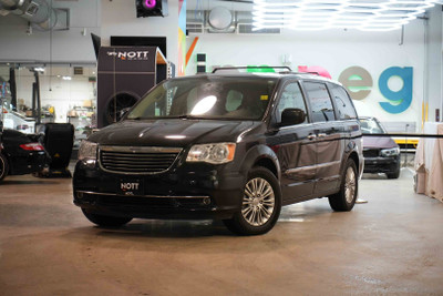 2016 CHRYSLER TOWN & COUNTRY TOURING - | Leather | Stow and Go! 