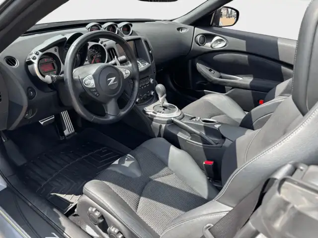 2014 Nissan 370Z 2dr Roadster Auto Touring w/Bordeaux Top in Cars & Trucks in Medicine Hat - Image 17