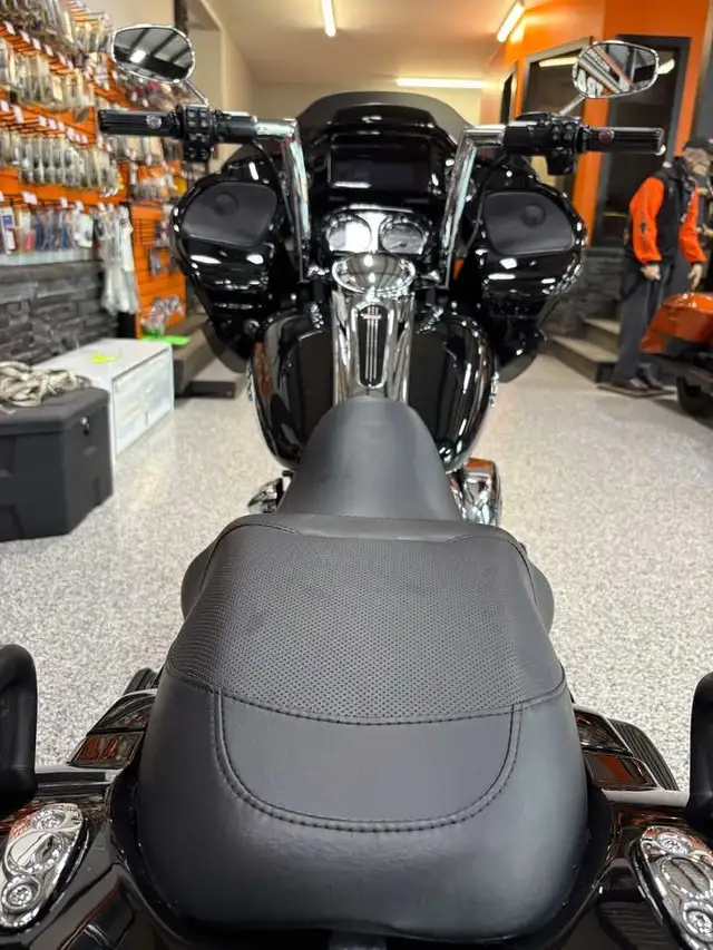 2023 Harley-Davidson Touring Road Glide 3 in Street, Cruisers & Choppers in Moncton - Image 9