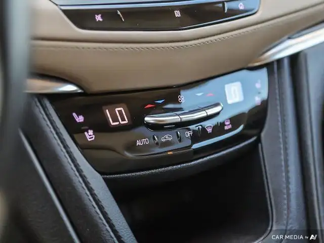2021 Cadillac XT5 AWD Premium Luxury | No Accidents | Beige in Cars & Trucks in Calgary - Image 27