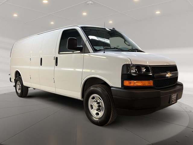 2024 Chevrolet Express Cargo 2500 WT 155 in Cars & Trucks in Laval / North Shore - Image 3