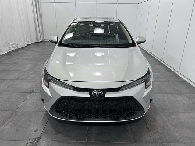2021 Toyota Corolla LE AMELIORE - TOIT OUVRANT - VOLANT CHAUFFAN in Cars & Trucks in Québec City - Image 2