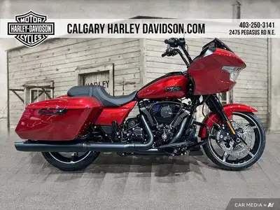 The benchmark for dynamic bagger performance and long-distance rider comfort evolved. The 2025 Road...