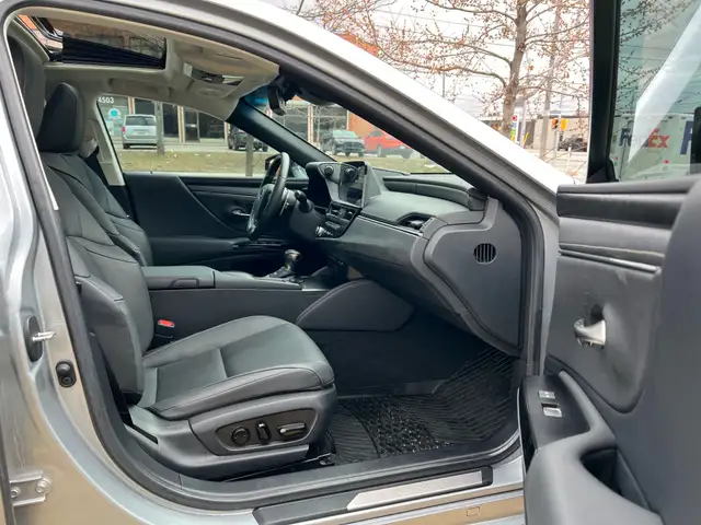 2022 Lexus ES 300h HYBRID REAR VIEW CAMERA SUNROOF NAVI BSM LKA in Cars & Trucks in City of Toronto - Image 16