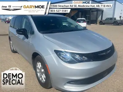 Heated Seats, Apple CarPlay, Android Auto, Heated Steering Wheel, Power Liftgate! Practicality reign...