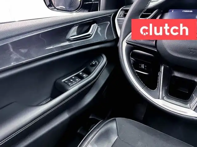 2023 Jeep Grand Cherokee Altitude 4x4 w/ Apple CarPlay, Heated F dans Autos et camions dans Ottawa - Image 23