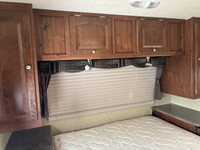 This 2011 travel trailer is waiting to be loved by it's new owners! The rear bathroom in this unit i... (image 5)