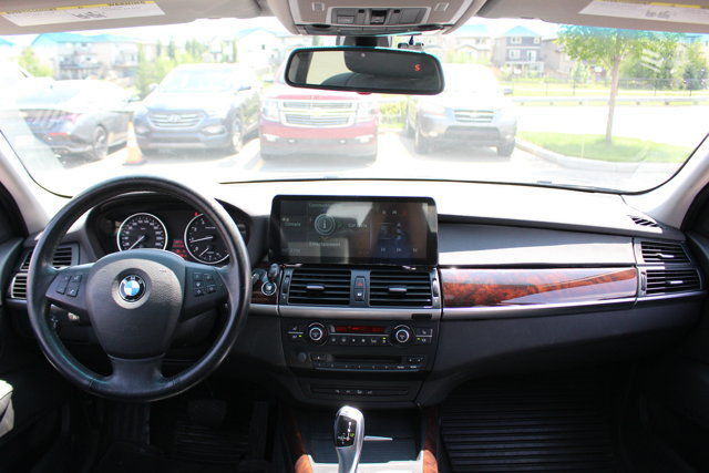 2007 BMW X5 3.0si in Cars & Trucks in Calgary - Image 2