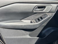 2025 NISSAN ROGUE S - AWD - SAVE THOUSANDS FROM NEW !! FEATURES INCLUDE - - Cloth Interior - Heated... (image 9)