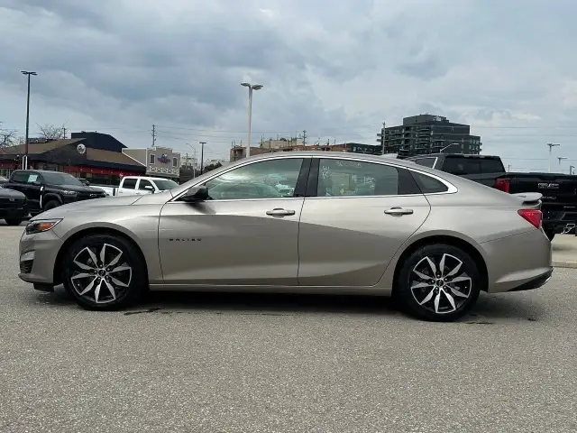 2022 Chevrolet Malibu RS 10 AIRBAGS|MID-SIZE|GREAT VALUE! in Cars & Trucks in City of Toronto - Image 3
