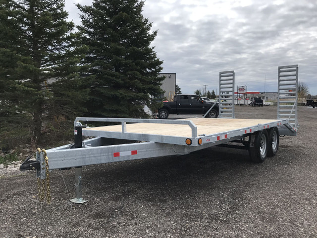2024 BEARCO BEAVERTAIL DECKOVER-STEEL TANDEM AXLE ACTION SERIES  in Cargo & Utility Trailers in Hamilton - Image 2