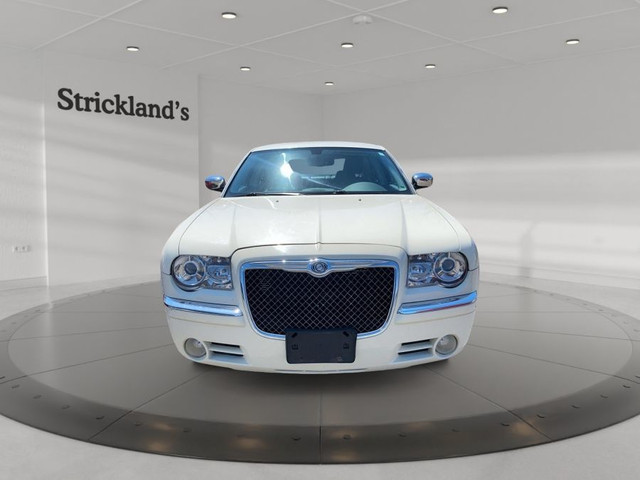 2010 CHRYSLER 300 LIMITED SEDAN in Cars & Trucks in Stratford - Image 3