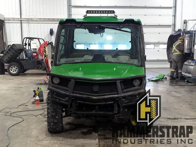 2018 JOHN DEERE Gator XUV 835R 4x4 UTV SxS ATV in ATVs in Edmonton - Image 4