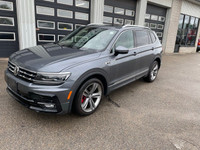 2018 Volkswagen Tiguan Highline with R-Line Package and only 105,000kms. Equipped with Leather, Navi... (image 1)