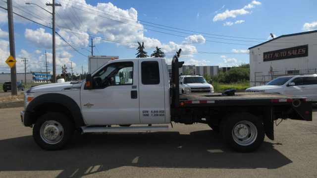 2015 Ford Super duty F-550 DRW  FLATDECK in Cars & Trucks in Edmonton