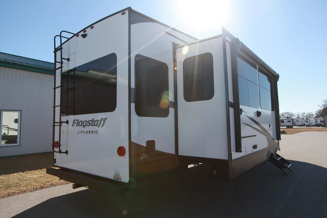 2023 Forest River Flagstaff Classic 529IKRL in Travel Trailers & Campers in Windsor Region - Image 4