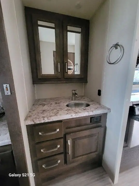 2019 Entegra Coach Esteem 30X in RVs & Motorhomes in Thetford Mines - Image 27