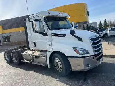 2019 FREIGHTLINER T12664ST;Heavy Duty Trucks - CONVENTIONAL W/O SLEEPER Penske Location 105 SALTSMAN...