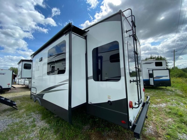 2023 Forest River RV Flagstaff Classic 8529CSB in Travel Trailers & Campers in Saint John - Image 4