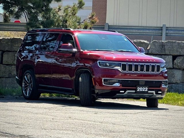  2022 Jeep Wagoneer SERIES II 4X4 | PANO ROOF | CARPLAY | HEATED in Cars & Trucks in Kitchener / Waterloo - Image 3