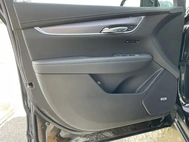 2023 Cadillac XT6 Luxury in Cars & Trucks in Calgary - Image 11