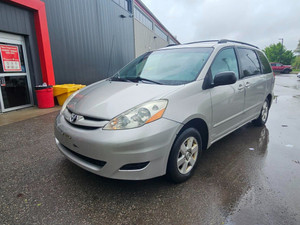 2007 Toyota Sienna LE 7 Passenger